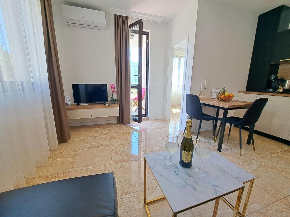 Onyx 2 Private Apartments Sveti Vlas Luaran gambar